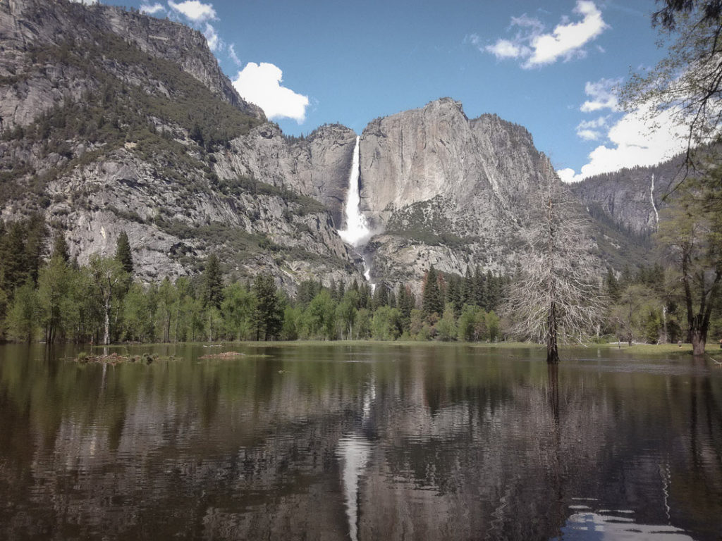 el capitan devant la vallée innondée