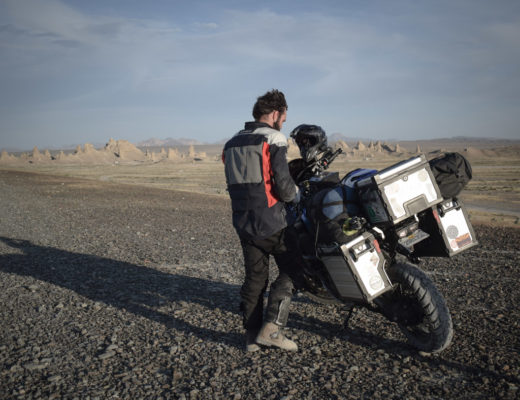 roadtrip moto désert