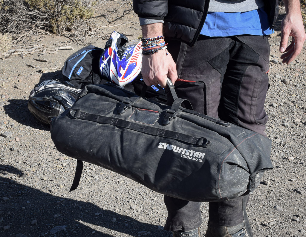 poignée de transport du sac moto Enduristan Tornado 2