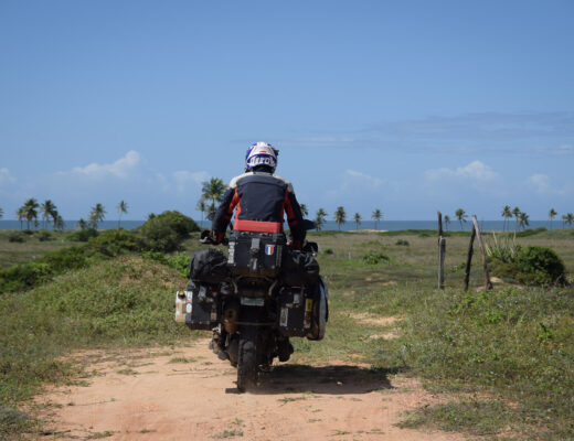 Comment rouler debout à moto
